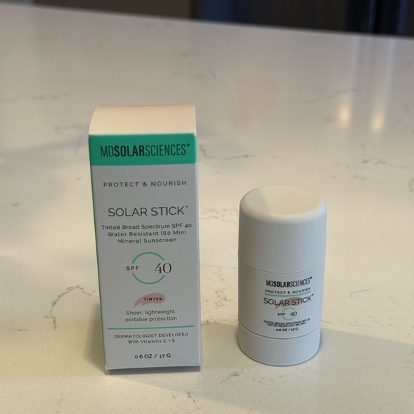 MDSolarSciences Tinted Solar Stick SPF 40 - 0.6oz - Picture 6 of 9